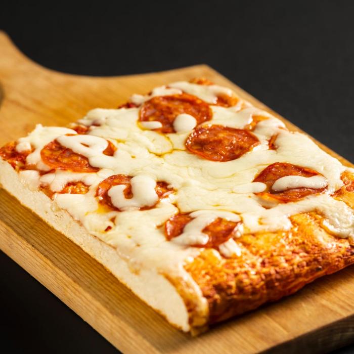 Pizza trancio salamino piccante